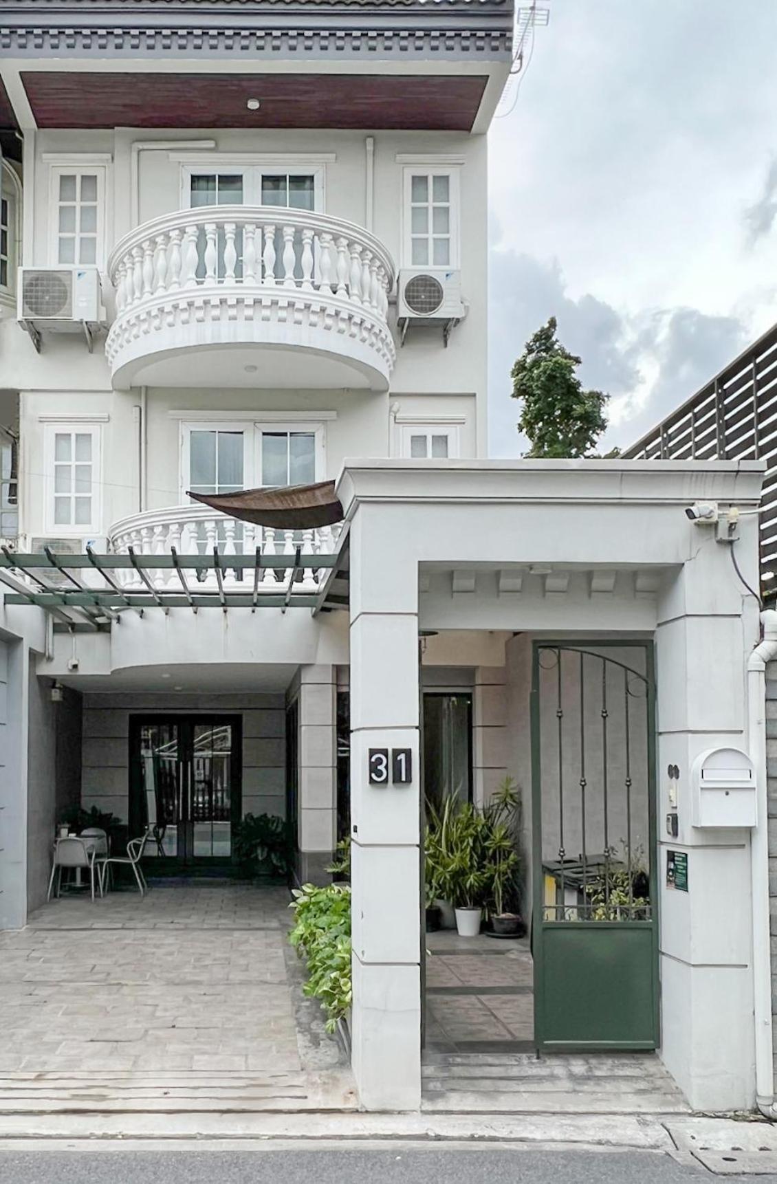 Neveu Premier Residence : Ratchada Bangkok Ngoại thất bức ảnh
